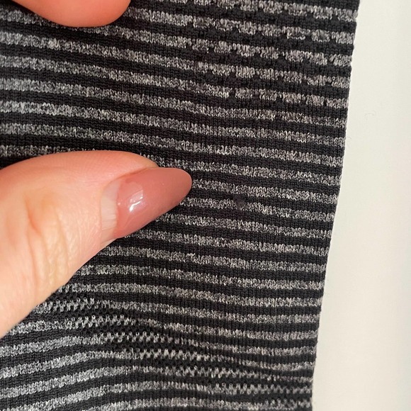 Lululemon Run Swiftly Tech Long Sleeve 1/2 Zip 4 - Picture 12 of 13